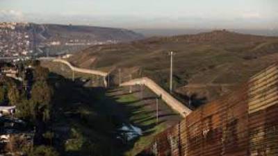 El magnate reiteró que México pagará el muro 'de una manera u otra'.
