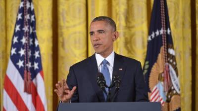 TOPSHOT - An intubated COVID-19 coronavirus disease patient lies in an intensive care unit (ICU) of Dura Public Hospital in the village of Dura, west of Hebron in the occupied West Bank on March 16, 2021. (Photo by HAZEM BADER / AFP)