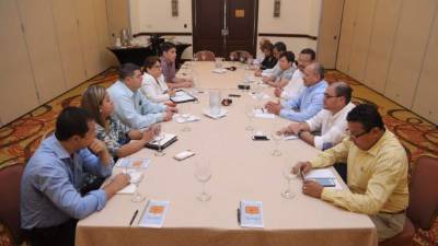 Miembros de la Comisión Depuradora dieron información de la depuración policial a periodistas de LA PRENSA.