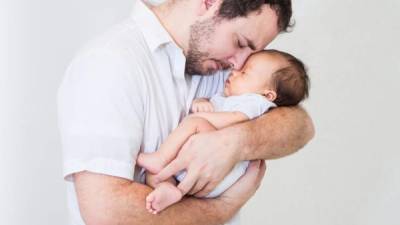 Es importante que los hombres antes de planear hijos también revisen su salud,