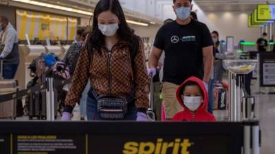 El de mañana será el tercer vuelo de Spirit a San Pedro Sula con 150 pasajeros y todavía quedan hondureños varados en EE.UUU. que se comunican con los consulados y con organizaciones como la fundación 15 de Septiembre 'desesperados' por regresar, dice Flores. EFE/Giorgio Viera/Archivo