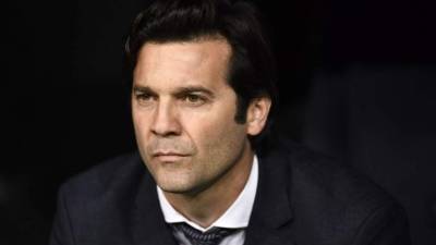 Santiago Solari lamentó la goleada sufrida ante Barcelona. FOTO AFP.