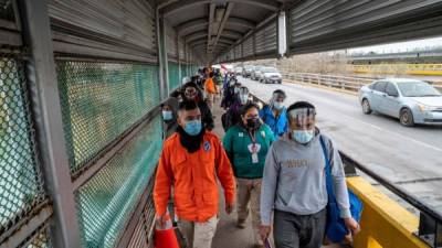 Biden abrió las puertas a decenas de migrantes enviados a México por Trump tras solicitar asilo en EEUU./AFP.