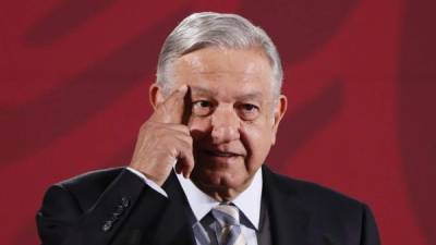 Obrador invitó a los mexicanos a “no dejar de salir” y visitar los restaurantes y fondas pese a emergencia por coronavirus./EFE.