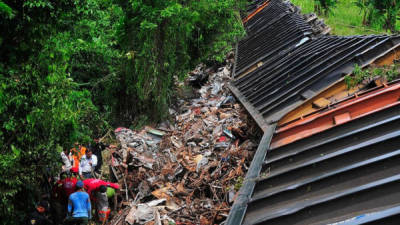 El descarrilamiento del tren en México. Foto: Periódico Excélsior