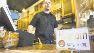 Taylor Minor, propietario de una cafetería en Ohio, acepta una forma de pago que se llama bbqcoin. En octubre, vendió dos helados por 7.000 bbqcoins.