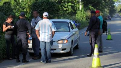 A un lado de la carretera Panamericana, en el municipio de El Porvenir, fue encontrado muerto el taxista.
