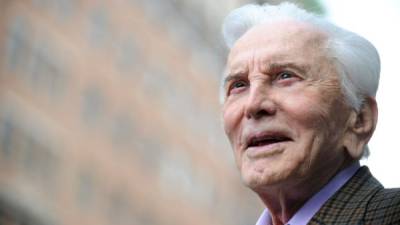 La leyenda de Hollywood Kirk Douglas falleció este miércoles a los 103 años. AFP