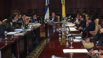 La sesión ordinaria 14 de la corporación municipal de San Pedro Sula la preside Armando Calidonio