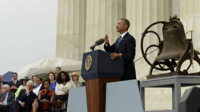 El presidente Obama exaltó las virtudes del legado que dejó Martin Luther King.