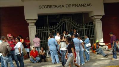 Las autoridades de la Secretaría de Finanzas reportan un buen desempeño y gran interés por las emisiones hondureñas de bonos.