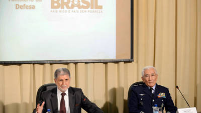 El ministro de Defensa, Celso Amorim, anunció la decisión del Gobierno sobre la compra de las aeronaves de Gripen.