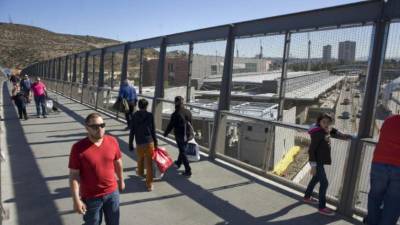 la ley SB 666, propulsada por el senador demócrata de Sacramento Darrell Steinberg, establece como delito grave para un empleador que amenace con denunciar a un trabajador indocumentado a las autoridades de inmigración, norma que ha generado un cierto escepticismo sobre su aplicación.