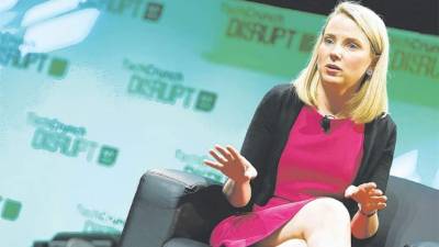 John Mayer dresses down in track pants and tennis shoes as he arrives for dinner at celebrity hotspot 'Craigs' Restaurant in West Hollywood, CA<P>Pictured: John Mayer<B>Ref: SPL1412542 201216 </B><BR/>Picture by: SPW / Splash News<BR/></P><P><B>Splash News and Pictures</B><BR/>Los Angeles: 310-821-2666<BR/>New York: 212-619-2666<BR/>London: 870-934-2666<BR/>photodesk@splashnews.com<BR/></P>