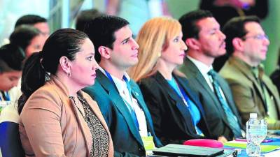 La primera dama participó ayer en el congreso de seguridad en línea.