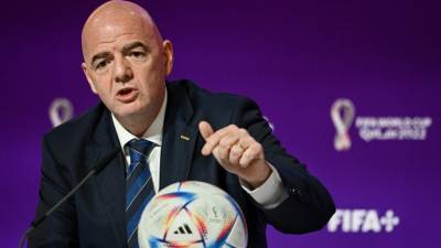 Gianni Infantino dio un duro discurso de inauguración del Mundial ante los medios de comunicación en Doha.