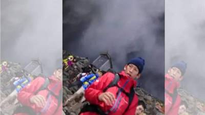 Unas 250 personas se quedaron atrapadas en la montaña en un principio, aunque la mayoría había logrado bajar el sábado por la noche.