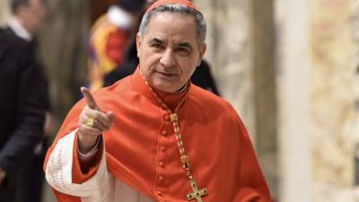El cardenal italiano Angelo Becciu, hasta hace poco uno de los más poderosos de la Curia, está siendo enjuiciado por una serie de supuestas irregularidades financieras en el Vaticano.//AFP.