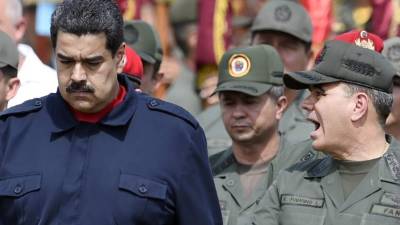 Fuentes venezolanas apuntan a que Maduro destituirá al general Padrino, ministro de Defensa, por oponerse al fraude electoral en las legislativas.