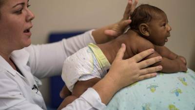 Los bebés recibirán tratamiento por un año.