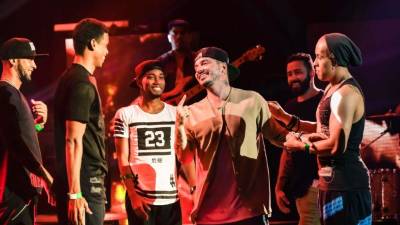 En los ensayos de los Latin Billboard 2015 J. Baldin es uno de los más aplaudidos.