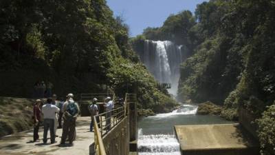 Se calcula que el 98% de la energía que se produce en el mundo procede de fuentes hidroeléctricas o termoeléctricas. Ambas usan el agua.