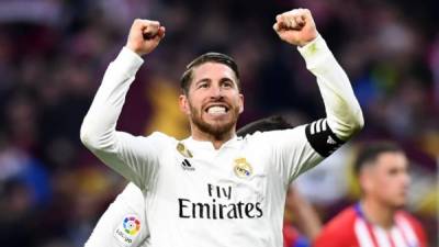 Sergio Ramos anotó un gol en la victoria ante el Atlético. FOTO AFP.