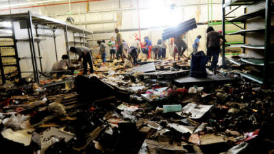 Un supermercado en Tucuman fue saqueado totalmente.