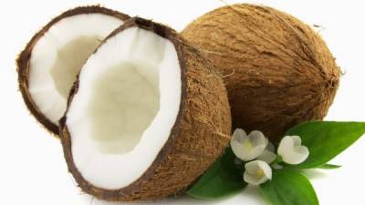 El coco contiene minerales y vitaminas aue ayudan a tener una piel suave.