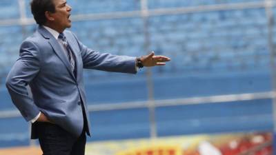 Pinto cerró la conferencia de prensa molesto con un periodista de Guatemala que le preguntó si era fracaso no ir al Preolímpico.