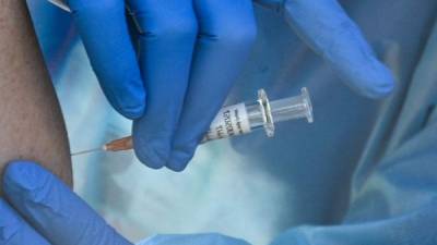 Las estadounidenses Moderna y Pfizer utilizan una nueva tecnología en sus vacunas contra el coronavirus./AFP.