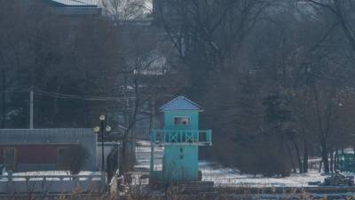 Puesto de guardia fronterizo norcoreano ubocado cerca de la frontera china.