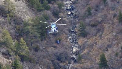 Un guía de montaña aseguró que el lugar donde se estrelló el avión 'quedó como si hubiese explotado una bomba'.