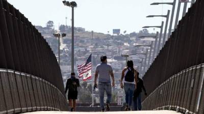 El centro de detenciones de Otay Mesa (California) pasó de 24 contagiados hace apenas unos días a más de 120 para este sábado. EFE/Archivo