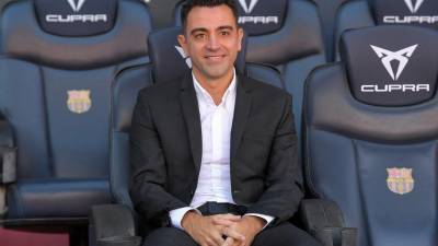 Xavi Hernández debutará como DT oficial del Barcelona el próximo 20 de octubre en el derbi ante Espanyol.
