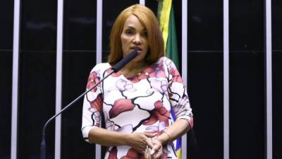 Flordelis dos Santos de Souza era una de las legisladoras más cercanas al presidente Bolsonaro./AFP.