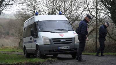 La policía francesa investiga el asesinato de una familia en Francia. AFP.