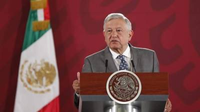 El presidente de México, Andrés Manuel López Obrador, habla durante su conferencia diaria desde Palacio Nacional, en Ciudad de México (México). EFE/ José Méndez