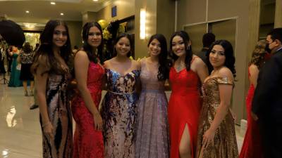 <b><span class=mln_uppercase_mln>Alondra Leiva, Amada Miranda, Geraldine Barralaga, Alexandra Rodríguez, Editza Amador y Lizzy Ventura.</span></b>