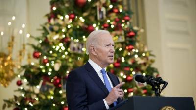 Biden distribuirá 500 millones de pruebas gratuitas de covid en un intento por frenar el avance de la nueva cepa.