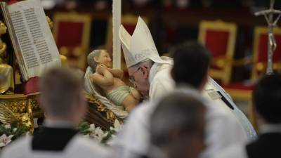 Francisco rogó porque impere la paz en el mundo.