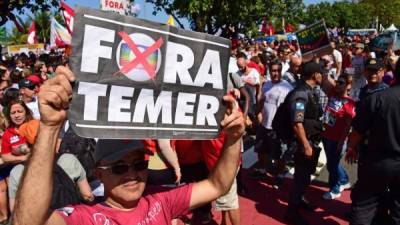 Simpatizantes de la suspendida mandataria, Dilma Rousseff, salieron a protestar para que se suspenda el Impeachment en su contra.