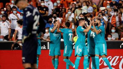 Vinicius y Benzema fueron los héroes del Real Madrid en Mestalla