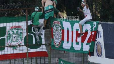 Mira las imágenes más curiosas del empate 1-1 entre Marathón y Platense y además de la victoria de 2-0 de la UPN al Real de Minas. Estos aficionados del club verde llegaron a darle su apoyo a su equipo.