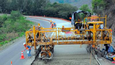 Infraestructura. BCIE ha financiado obras viales en los últimos años en el país.