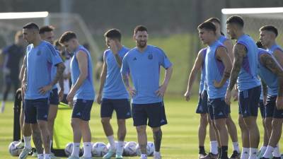 Lionel Messi y el resto de sus compañeros de Argentina están obligados a vencer a los mexicanos este sábado.