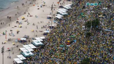 Cerca de un millón y medio de brasileños protestaron este domingo pacíficamente en todo el país contra la presidenta Dilma Rousseff.