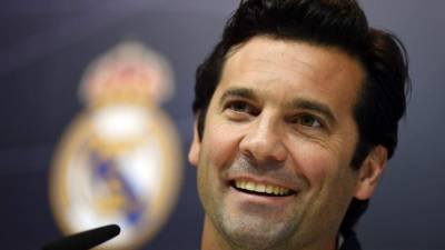 Santiago Solari seguirá al frente del primer equipo del Real Madrid. FOTO AFP.