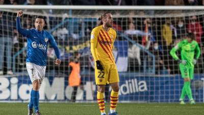 Linares Deportivo anotó el primer gol en el partido ante Barcelona.