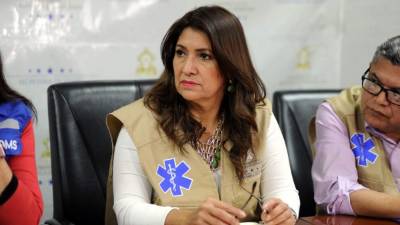 Hasta el sábado, en el Laboratorio de Virología en Tegucigalpa se hacían 50 pruebas diarias, pero el domingo hicieron 98, el resultado de una prueba desde su llegada se está tardando entre 6 y 7 horas.